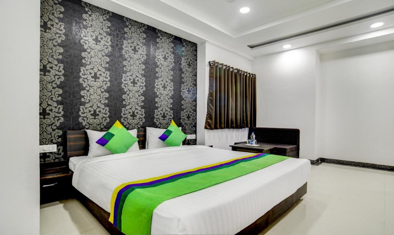 Treebo Grand Euro Pipliyahana Square Indore Exterior photo