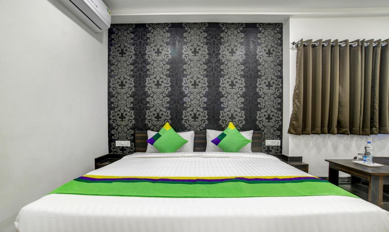 Treebo Grand Euro Pipliyahana Square Indore Exterior photo